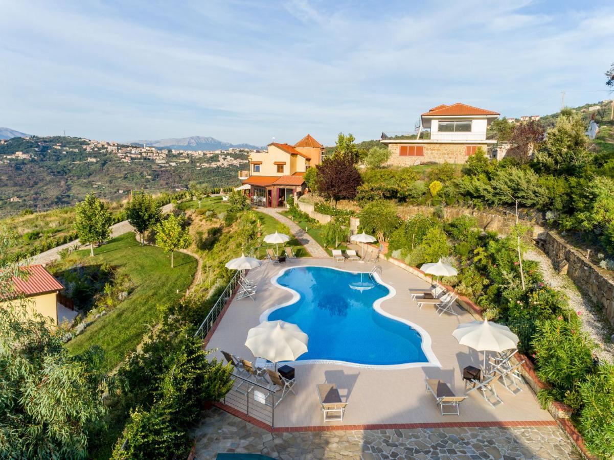 Casa Vacanza Villa Aurora Laureana Cilento ภายนอก รูปภาพ