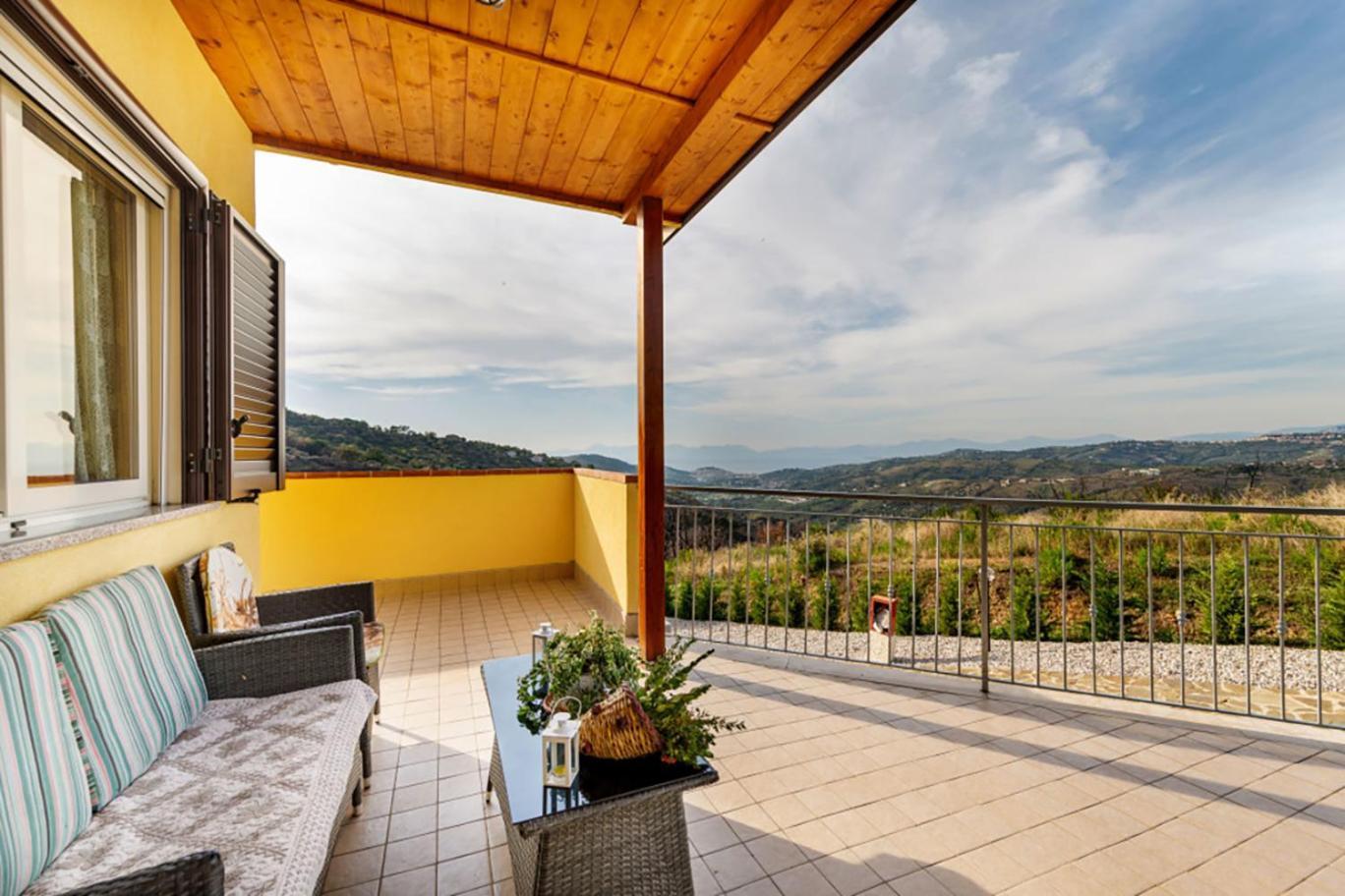 Casa Vacanza Villa Aurora Laureana Cilento ภายนอก รูปภาพ