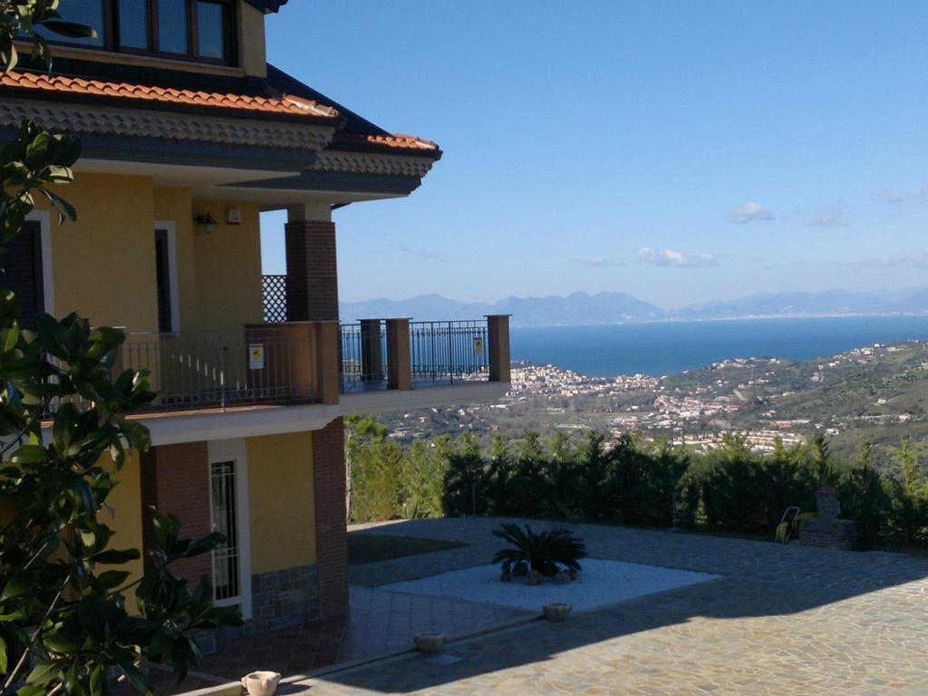 Casa Vacanza Villa Aurora Laureana Cilento ภายนอก รูปภาพ