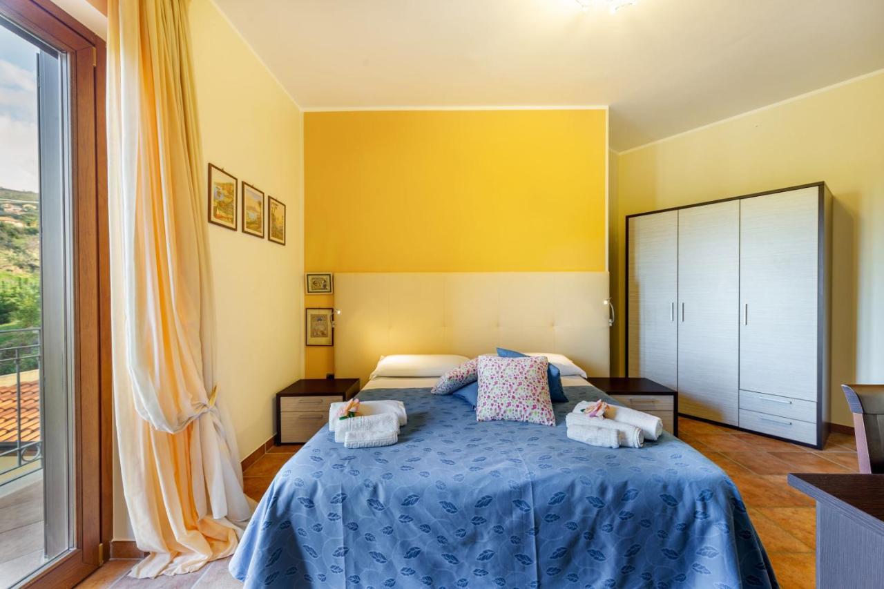 Casa Vacanza Villa Aurora Laureana Cilento ภายนอก รูปภาพ